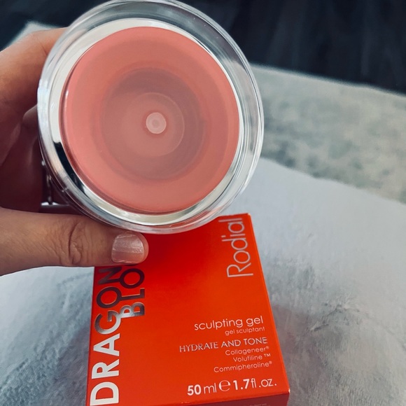 Rodial Dragon’s Blood Sculpting Gel - 50ml - Picture 4 of 4